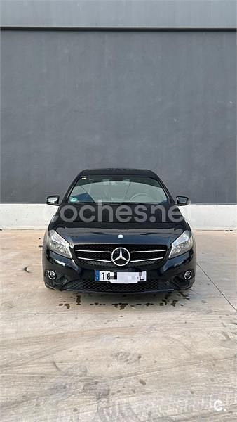 Usado Mercedes A180 Urban 122 CV (89 kW) 2014 Negro Berlina