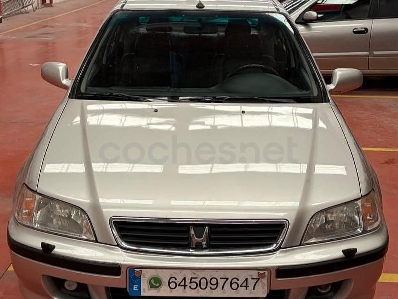 Usado Honda Civic 170 CV (125 kW) 2000 Gris / plata Berlina