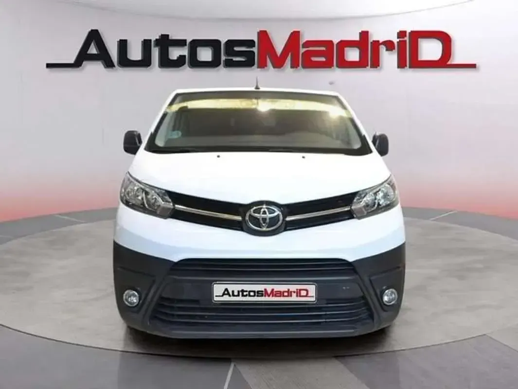 Usado Toyota Proace 147 CV (108 kW) 2023 Blanco Monovolumen