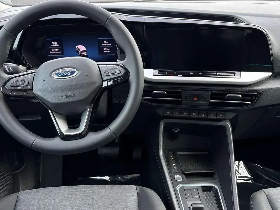 Nuevo Ford Tourneo Active 150 CV (110 kW) 2025 Gris Familiar