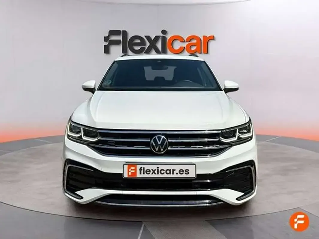 Usado VW Tiguan R-line 150 CV (110 kW) 2023 Blanco SUV
