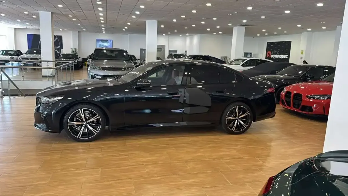Usado BMW 520 208 CV (152 kW) 2024 Negro Berlina