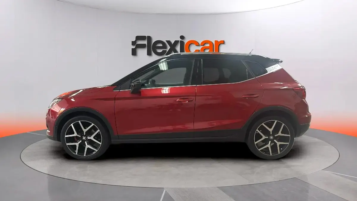 Usado Seat Arona Ecomotive 110 CV (80 kW) 2020 Rojo SUV