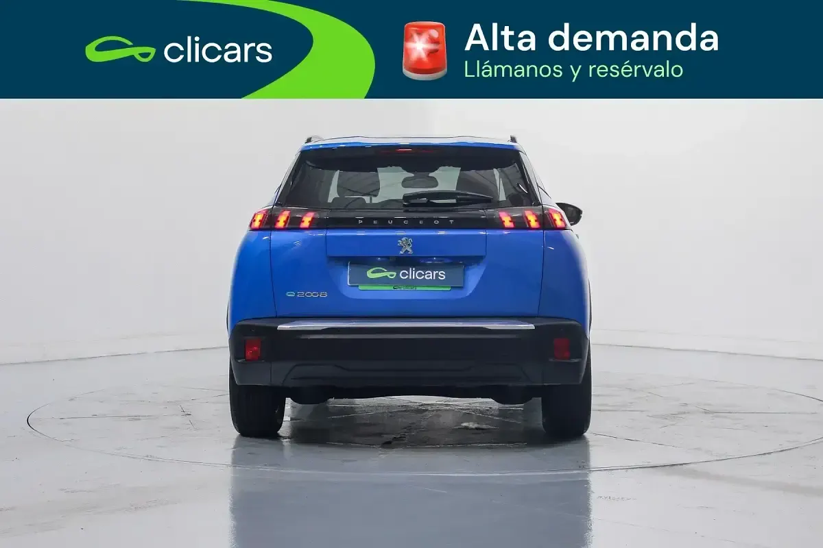 Usado Peugeot e-2008 Allure 100 kW (136 CV) 2021 Azul SUV