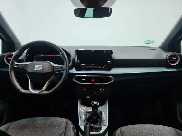 Usado Seat Arona Xperience 116 CV (85 kW) 2025 Gris SUV