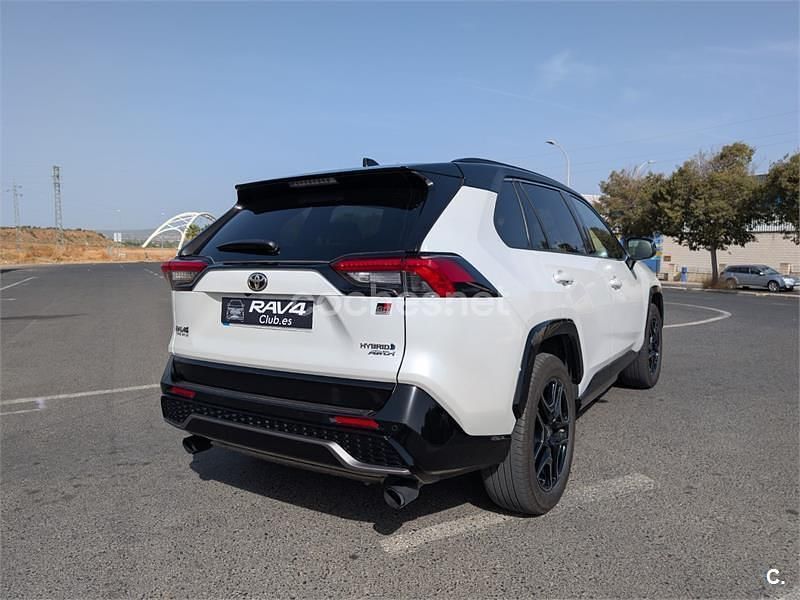 Usado Toyota RAV4 Hybrid Plus 222 CV (163 kW) 2023 Blanco SUV