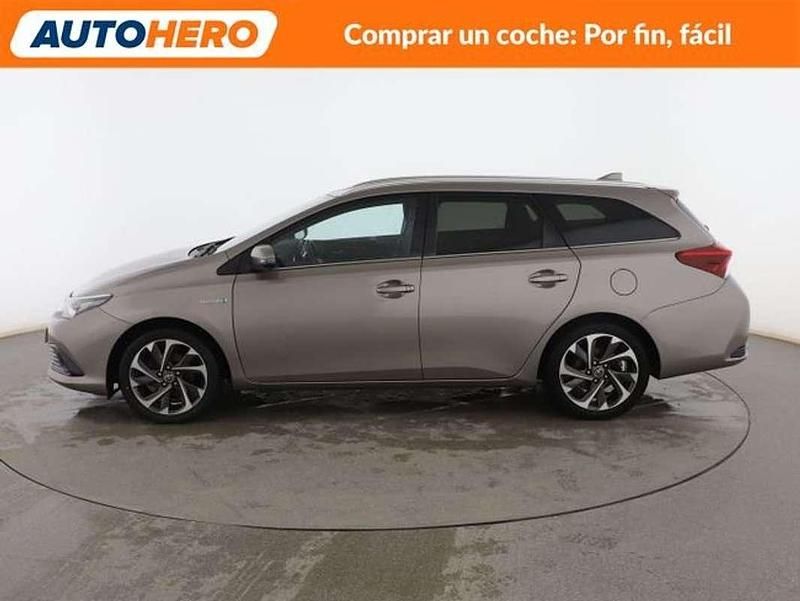 Usado Toyota Auris Hybrid 136 CV (100 kW) 2016 Beige Utilitario