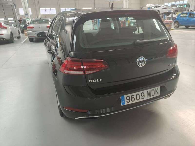 Usado VW Golf VII Advance 131 CV (96 kW) 2018 Negro Utilitario