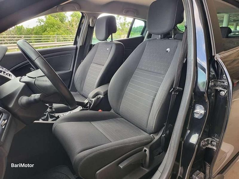 Usado Renault Mégane III LIMITED 116 CV (85 kW) 2015 Negro Utilitario