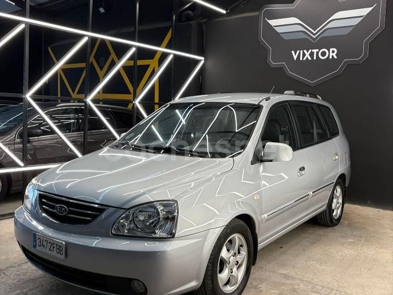 Usado Kia Carens EX 140 CV (102 kW) 2006 Gris / plata Monovolumen