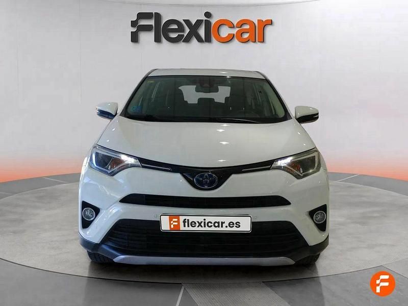Usado Toyota RAV4 Hybrid Advance 197 CV (144 kW) 2018 Blanco SUV
