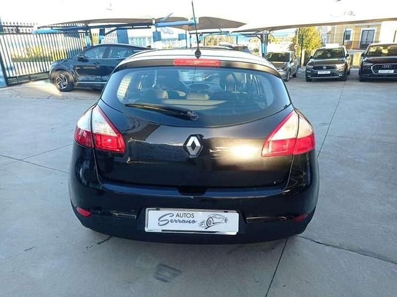 Usado Renault Mégane III Authentique 86 CV (63 kW) 2010 Negro Utilitario