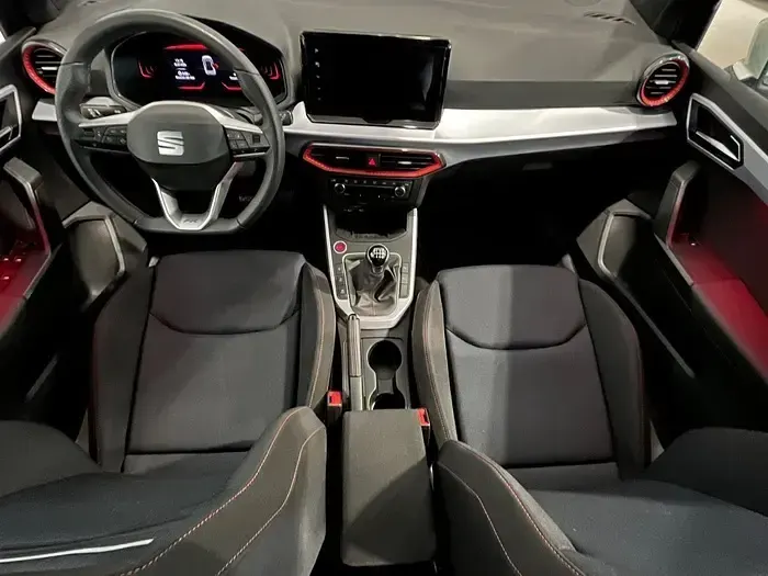 Usado Seat Arona FR 115 CV (84 kW) 2025 Azul SUV
