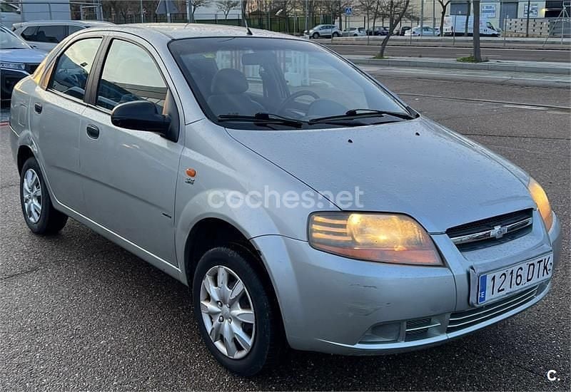Usado Chevrolet Kalos SE 83 CV (61 kW) 2005 Gris / plata Berlina