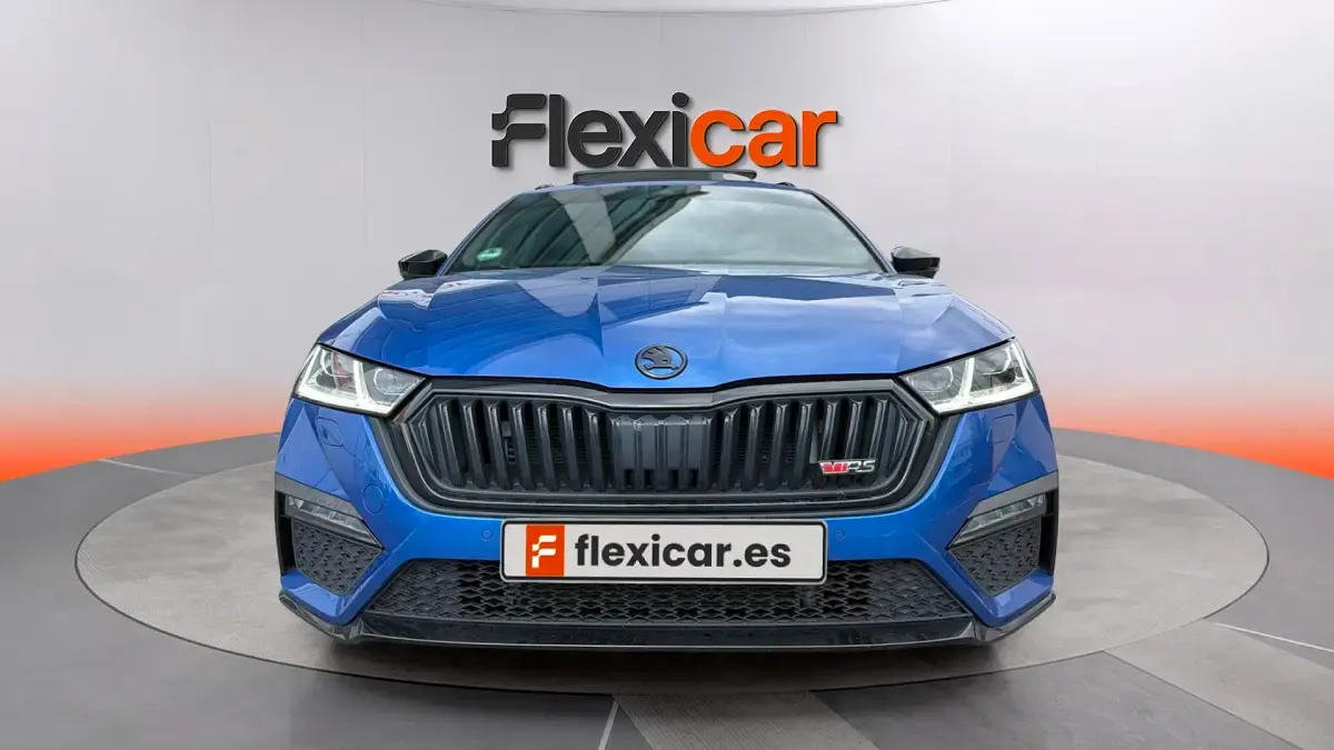 Usado Skoda Octavia RS 245 CV (180 kW) 2023 Azul Familiar