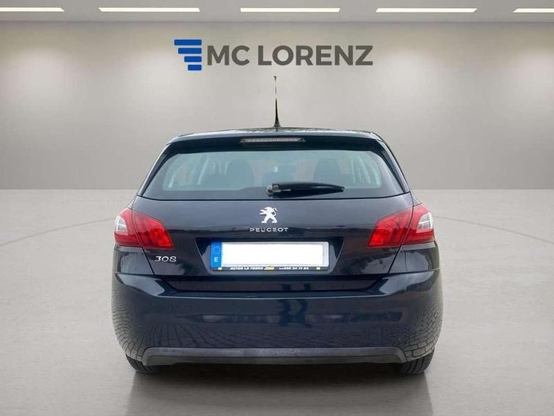 Usado Peugeot 308 Access 100 CV (73 kW) 2017 Negro Berlina