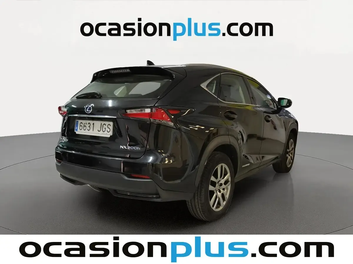 Usado Lexus NX300h Executive Line 197 CV (144 kW) 2015 Negro SUV