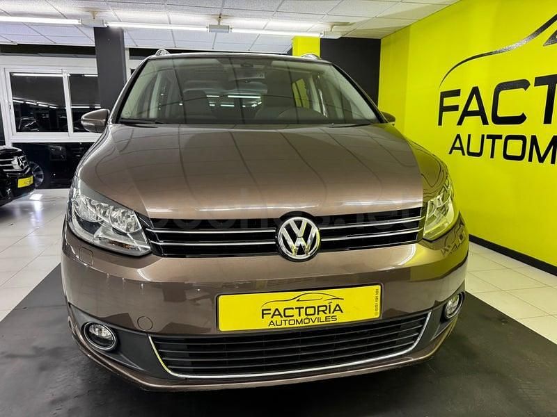 Usado VW Touran Sport 140 CV (102 kW) 2011 Marrón Monovolumen