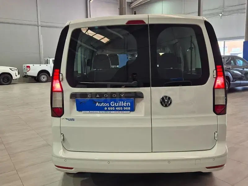 Usado VW Caddy 102 CV (75 kW) 2025 Blanco Monovolumen