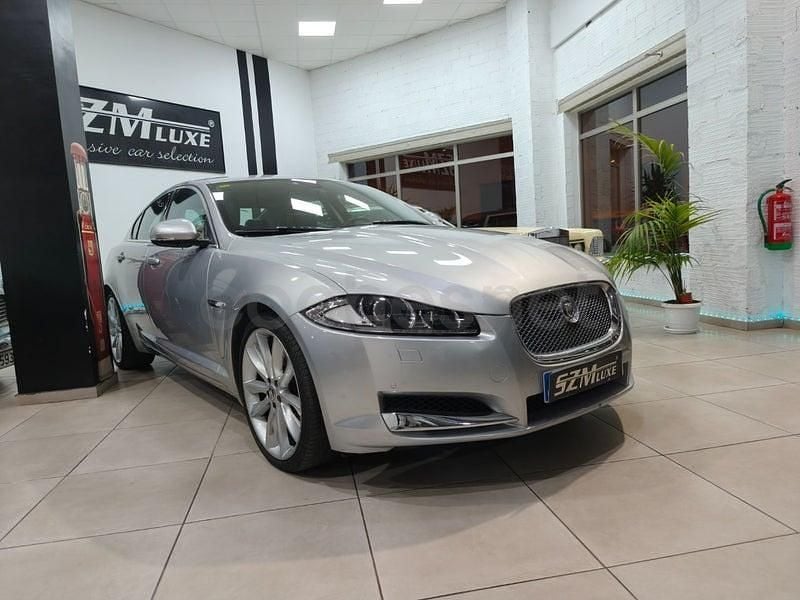 Usado Jaguar XF Premium Luxury 240 CV (176 kW) 2012 Gris / plata Berlina