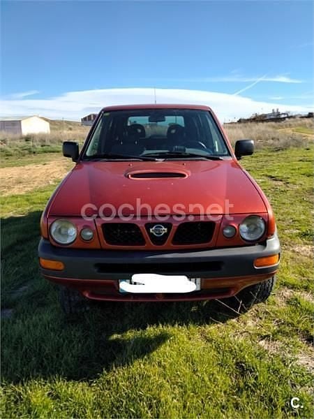 Usado Nissan Terrano S 125 CV (91 kW) 1999 Rojo SUV