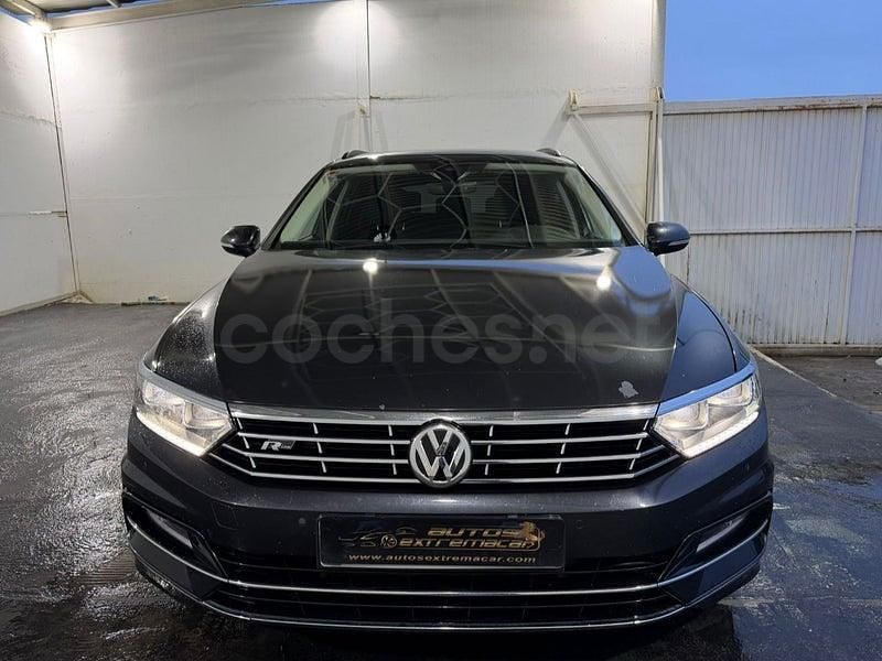 Usado VW Passat R-line 150 CV (110 kW) 2019 Gris / plata Familiar