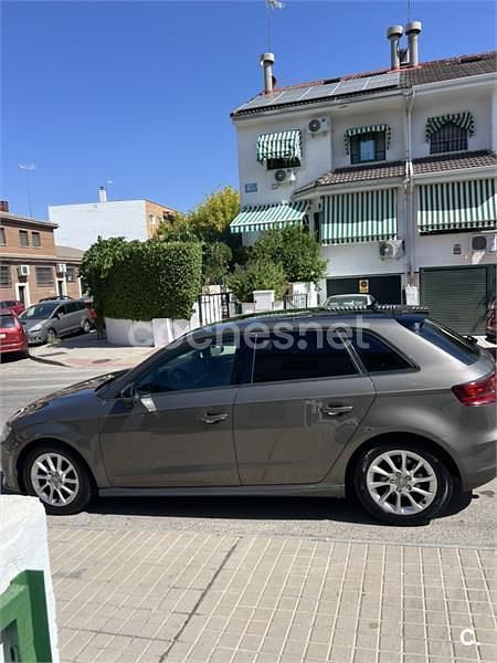 Beige Usado 2014 Audi A3 Sportback Attraction Utilitario | 9900 € (Precio justo) - Imagen 1/4