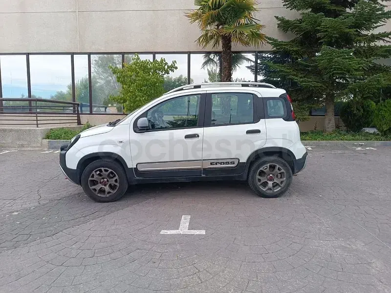 Usado Fiat Panda Cross Cross 69 CV (50 kW) 2018 Negro Utilitario