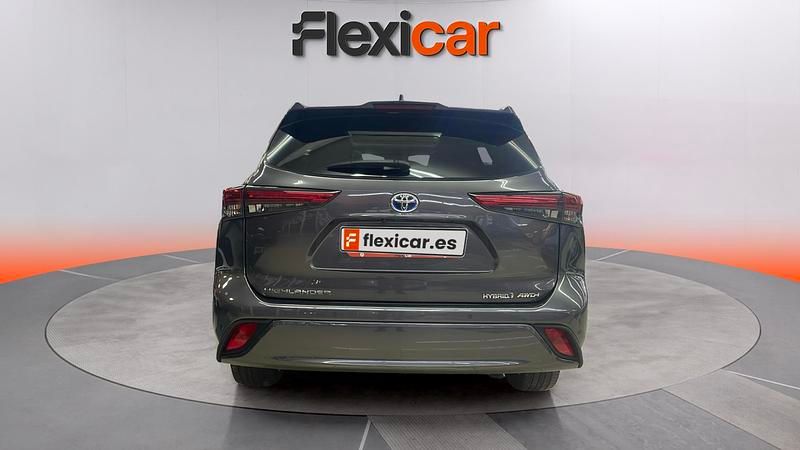 Usado Toyota Highlander Advance 246 CV (180 kW) 2021 Gris SUV