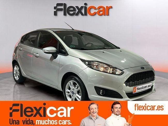 Usado Ford Fiesta Trend 82 CV (60 kW) 2017 Gris Utilitario