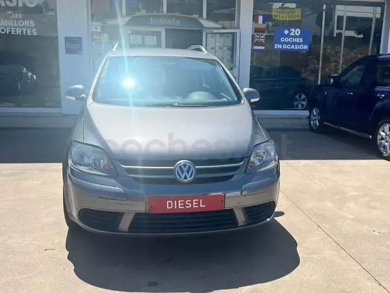Usado VW Golf Plus Cross Highline 105 CV (77 kW) 2007 Gris / plata Monovolumen