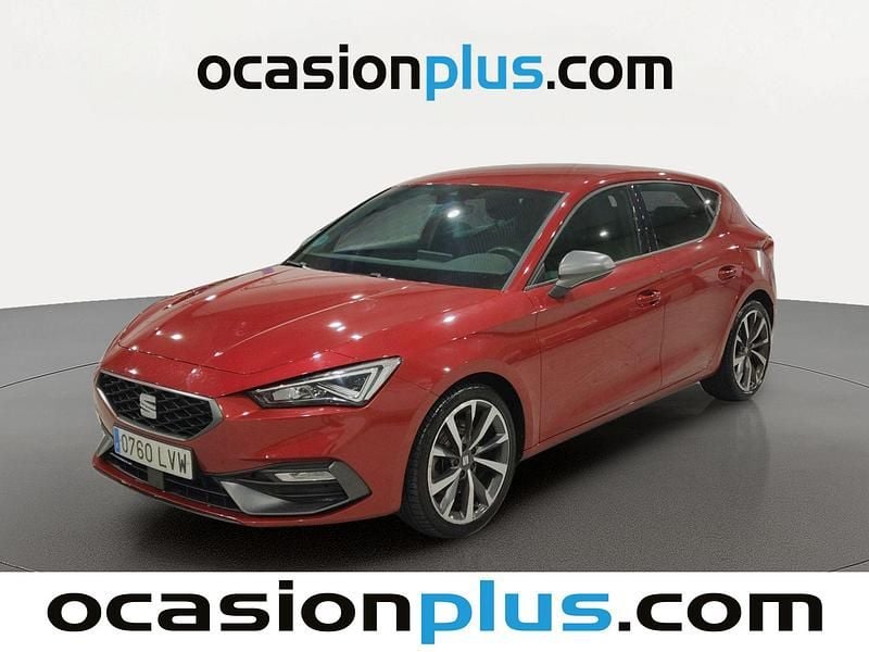Usado Seat Leon FR 150 CV (110 kW) 2022 Rojo Utilitario