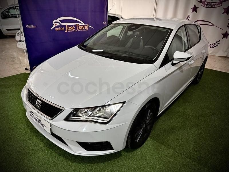 Usado Seat Leon Style 115 CV (84 kW) 2019 Blanco Berlina