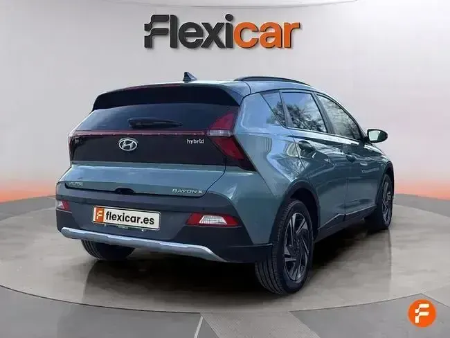 Usado Hyundai Bayon 100 CV (73 kW) 2022 Verde SUV