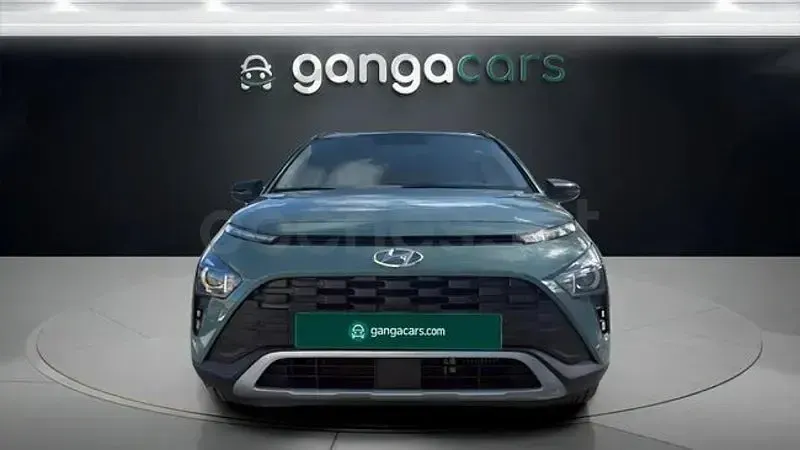 Usado Hyundai Bayon 100 CV (73 kW) 2023 Verde SUV