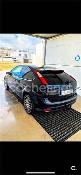 Negro Usado 2004 Ford Focus Trend Berlina | 1000 € (Buen precio) - Imagen 1/2