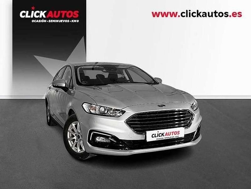 Usado Ford Mondeo Trend 188 CV (138 kW) 2021 Plateado Berlina