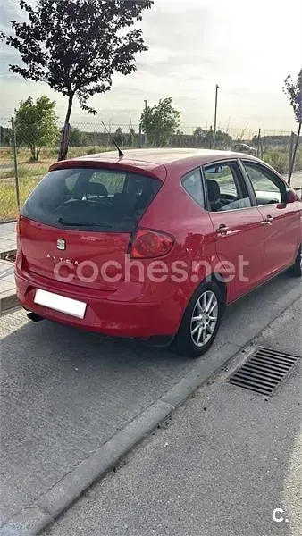 Usado Seat Altea Style 140 CV (102 kW) 2010 Rojo Monovolumen