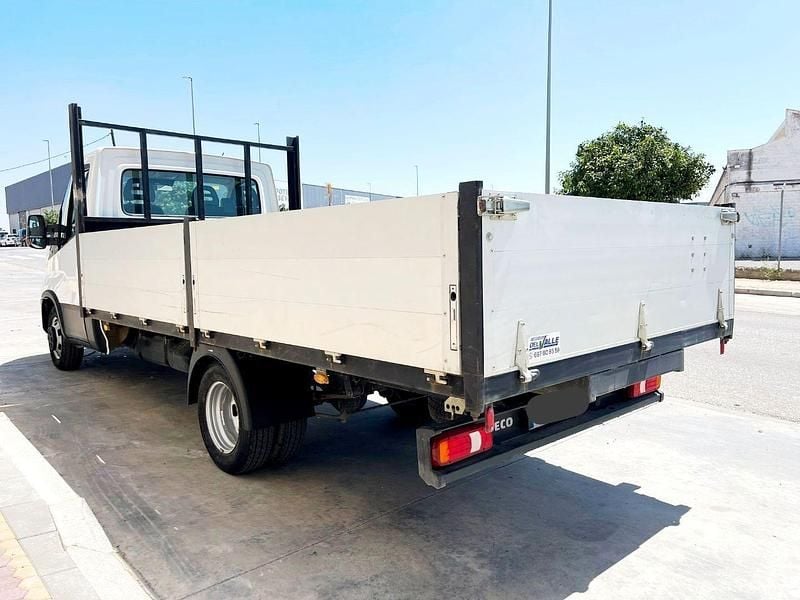 Usado Iveco Daily 156 CV (114 kW) 2024 Blanco