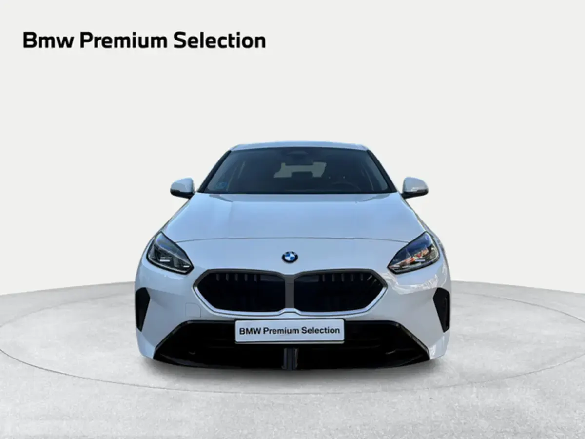 Usado BMW 120 Comfort Edition 170 CV (125 kW) 2025 Blanco Utilitario