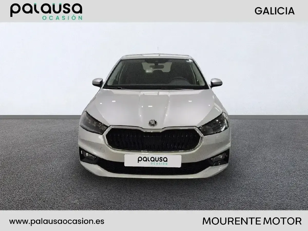 Usado Skoda Fabia Selection 95 CV (69 kW) 2025 Gris / plata Utilitario