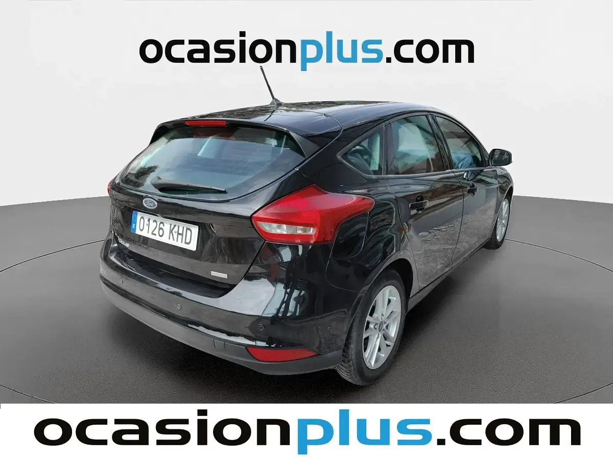 Usado Ford Focus Titanium 125 CV (91 kW) 2018 Negro Utilitario