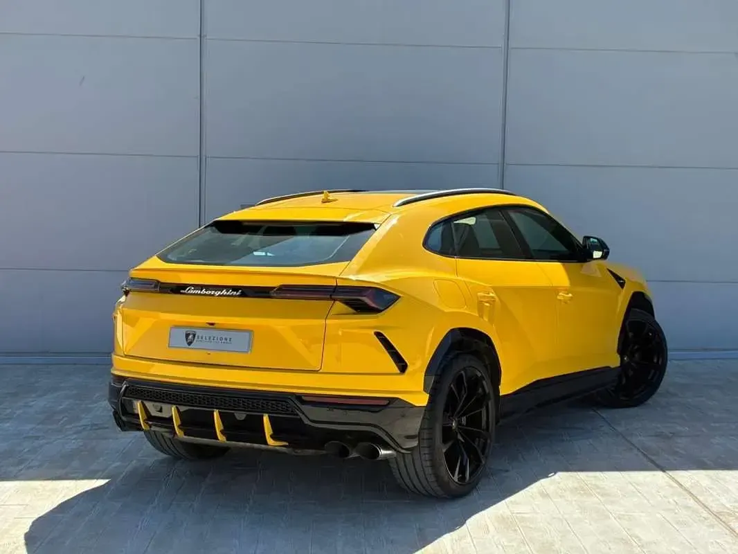 Usado Lamborghini Urus 650 CV (478 kW) 2019 Amarillo SUV