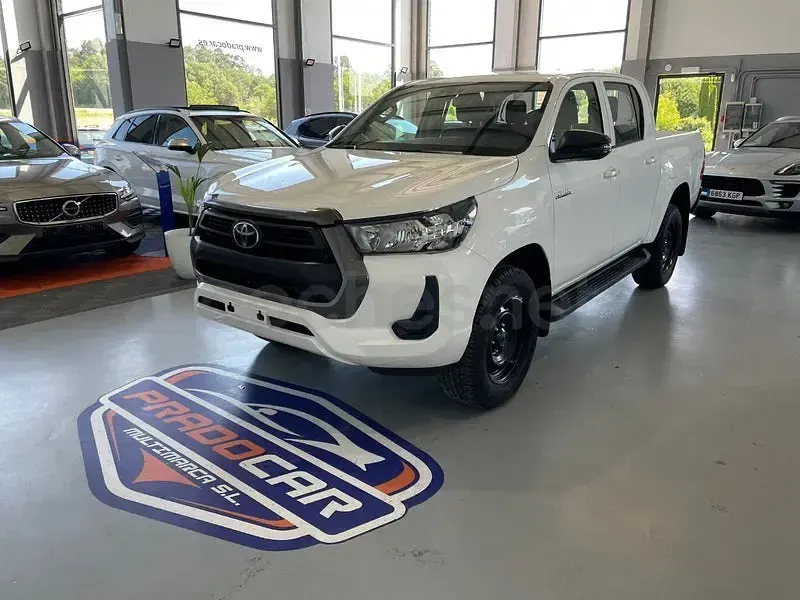 Nuevo Toyota HiLux Sport 204 CV (150 kW) 2025 Blanco Pickup/Camioneta