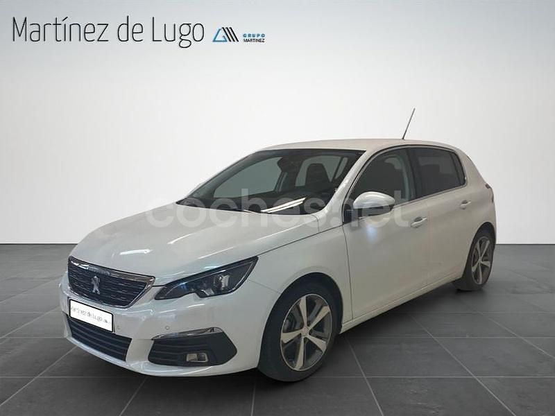 Usado Peugeot 308 Allure 130 CV (95 kW) 2019 Blanco Berlina