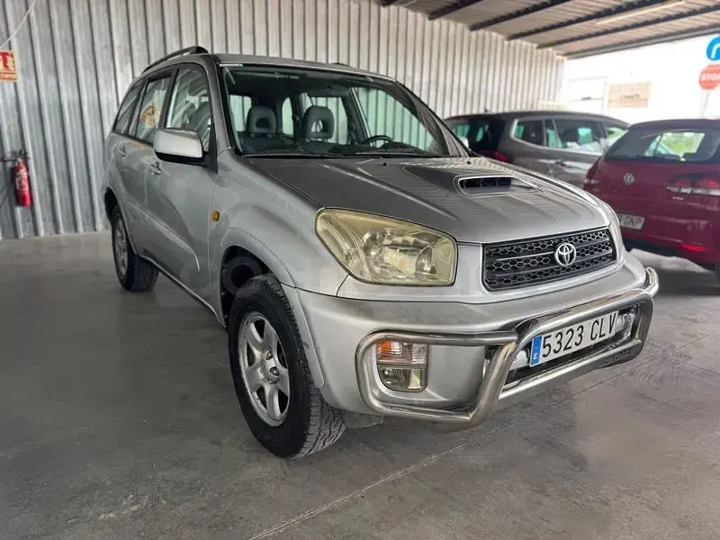 Usado Toyota RAV4 Sol 116 CV (85 kW) 2004 Gris / plata SUV