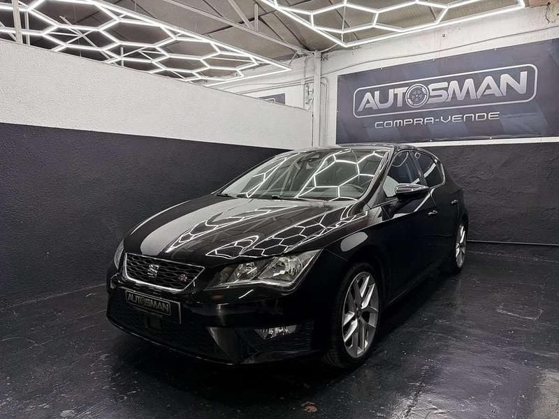 Usado Seat Leon FR 150 CV (110 kW) 2015 Negro Utilitario