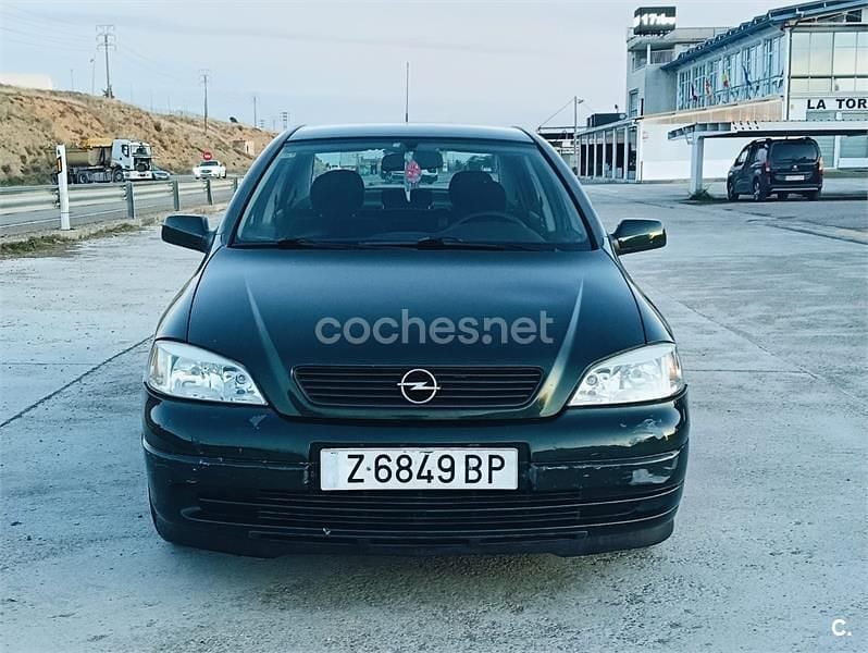 Verde Usado 2000 Opel Astra Elegance Berlina | 2350 € (Precio justo) - Imagen 1/4
