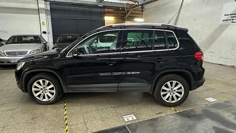Usado VW Tiguan 140 CV (102 kW) 2008 Negro SUV