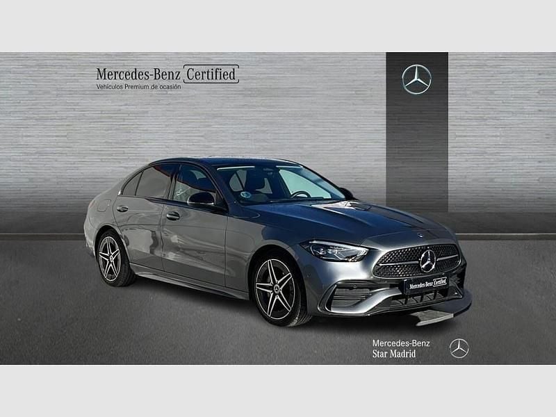 Usado Mercedes C220 AMG line 200 CV (147 kW) 2025 Gris selenita (metalizado) Berlina